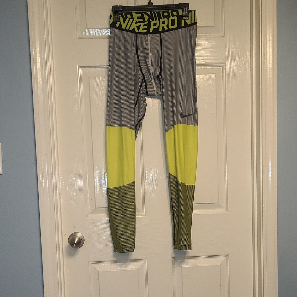 Nike Kids Leggings in Gray and Yellow